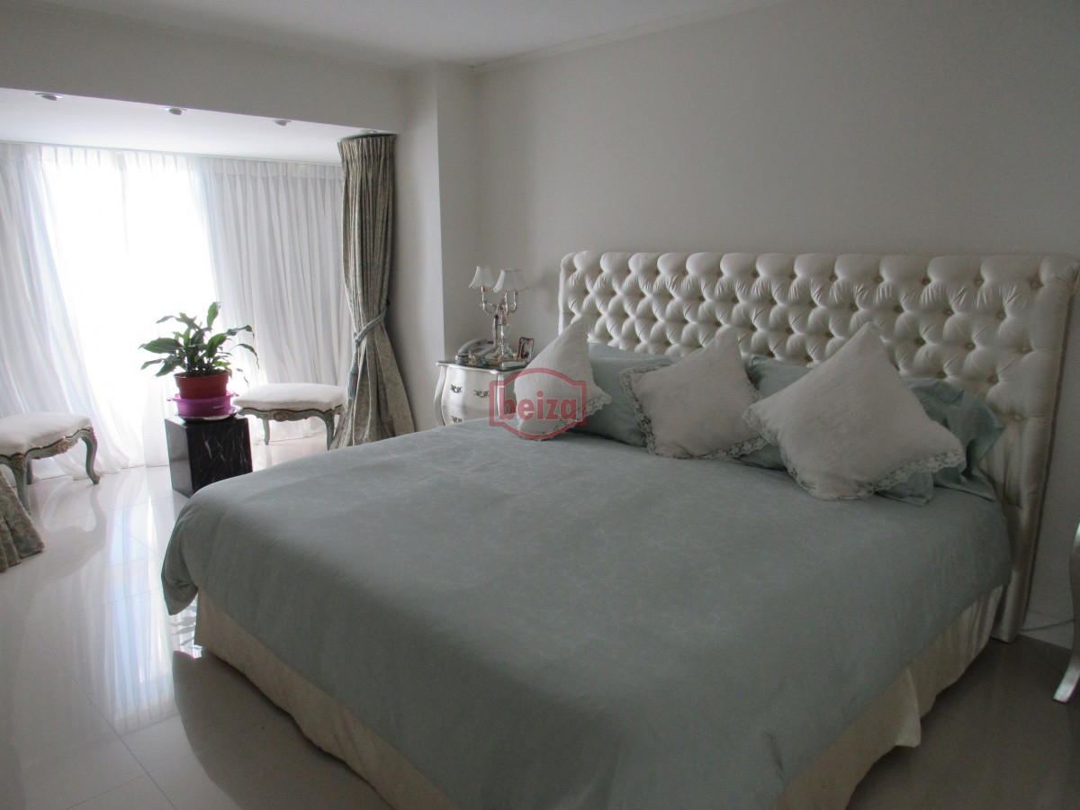 Apartamento ID.165934 - Venta  Y alquiler de apartamento de 3 dormitorios en Punta del Este