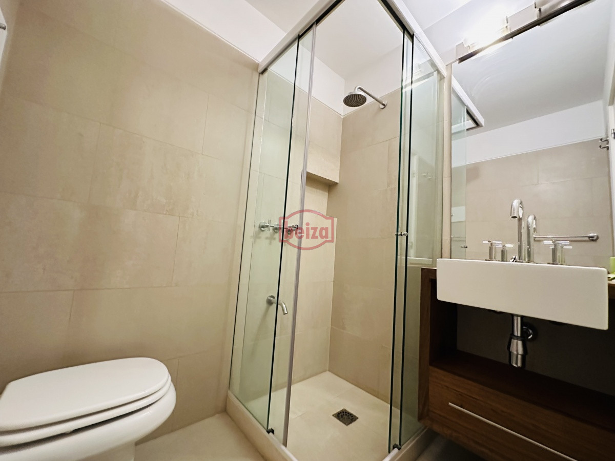 Apartamento ID.165941 - Apartamento en venta y alquiler primera línea de la playa mansa, Punta del Este.