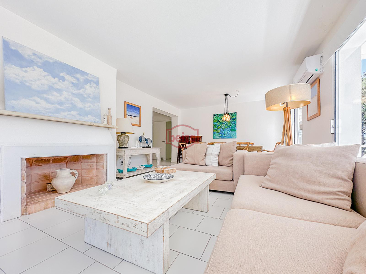 Apartamento ID.166837/GALA-TOWER-EN-VENTA-,-PUNTA-DEL-ESTE- - Apartamento en venta en primera linea de La Brava - Complejo Pinares de La Barra