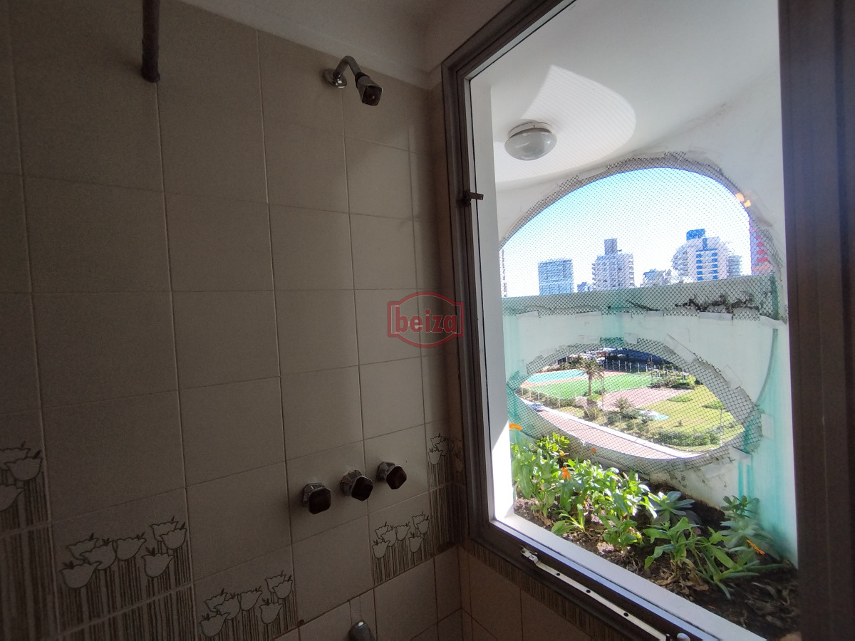 Apartamento ID.167045/Gran-departamento-de-1-dormitorio-en-venta -  Alquiler y venta de apartamento de dos dormitorios en Punta del Este
