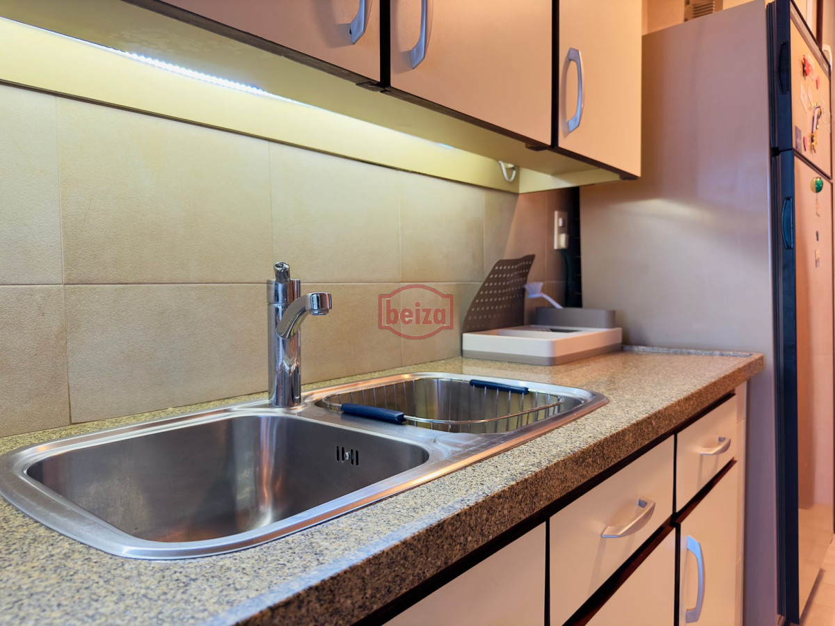 Apartamento ID.165976/Venta-de-apartamento-en-Peninsula,-sobre-el-mar,-Punta-del-Este.- - apartamento en venta y alquiler en playa mansa