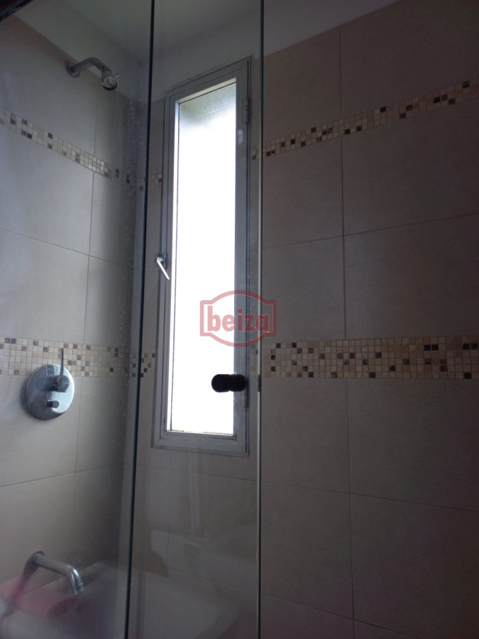 Apartamento ID.165419/Brava-,A-una-cuadra-de-la-Brava-3-dormit - Venta de apartamento de dos dormitorios en Punta del Este