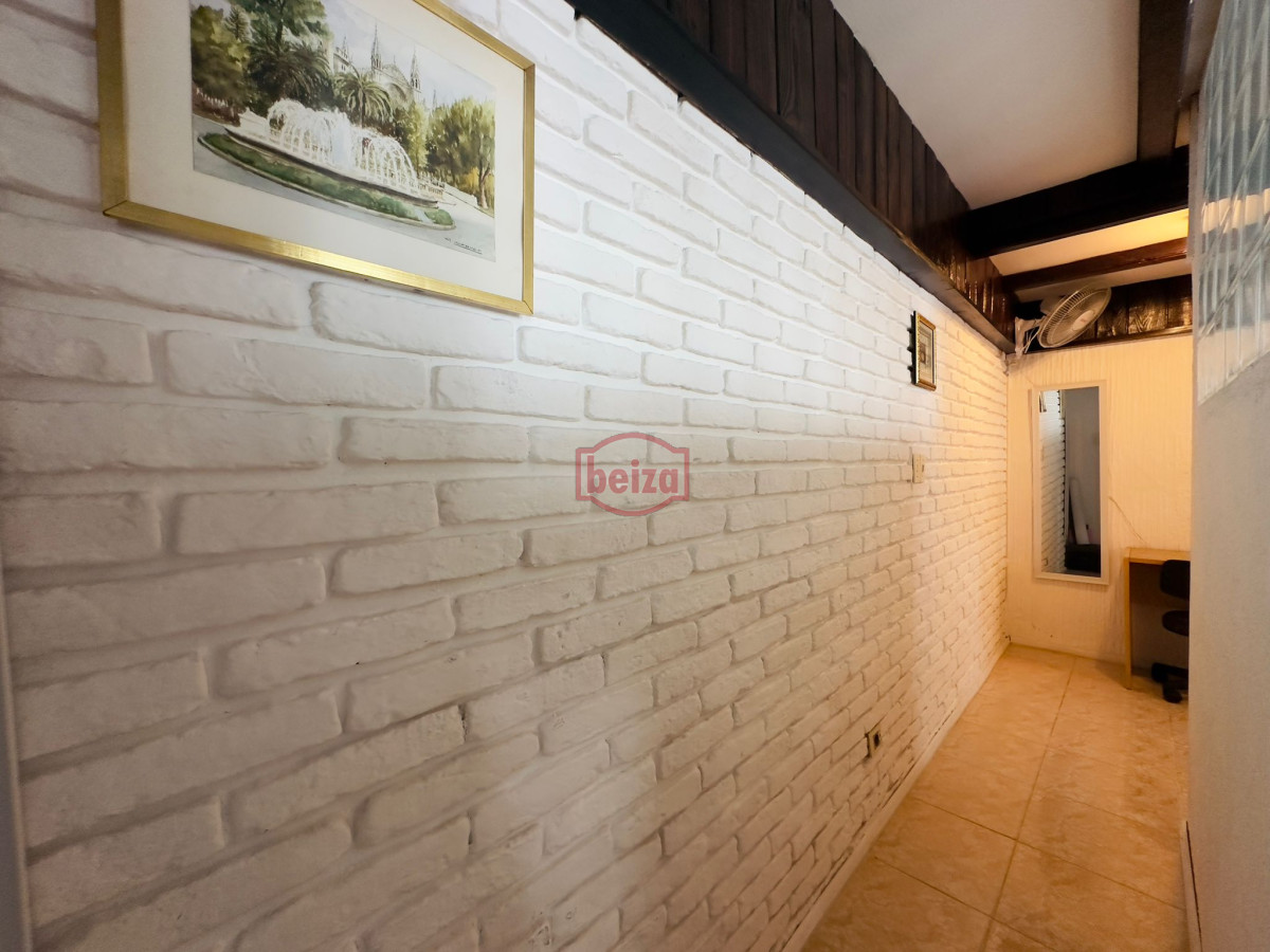 Apartamento ID.166316/Apartamento-en-muy-buena-ubicacion,-de-1-dormitorio-y-medio-Consulte!!!! - venta un dormitorio en peninsula