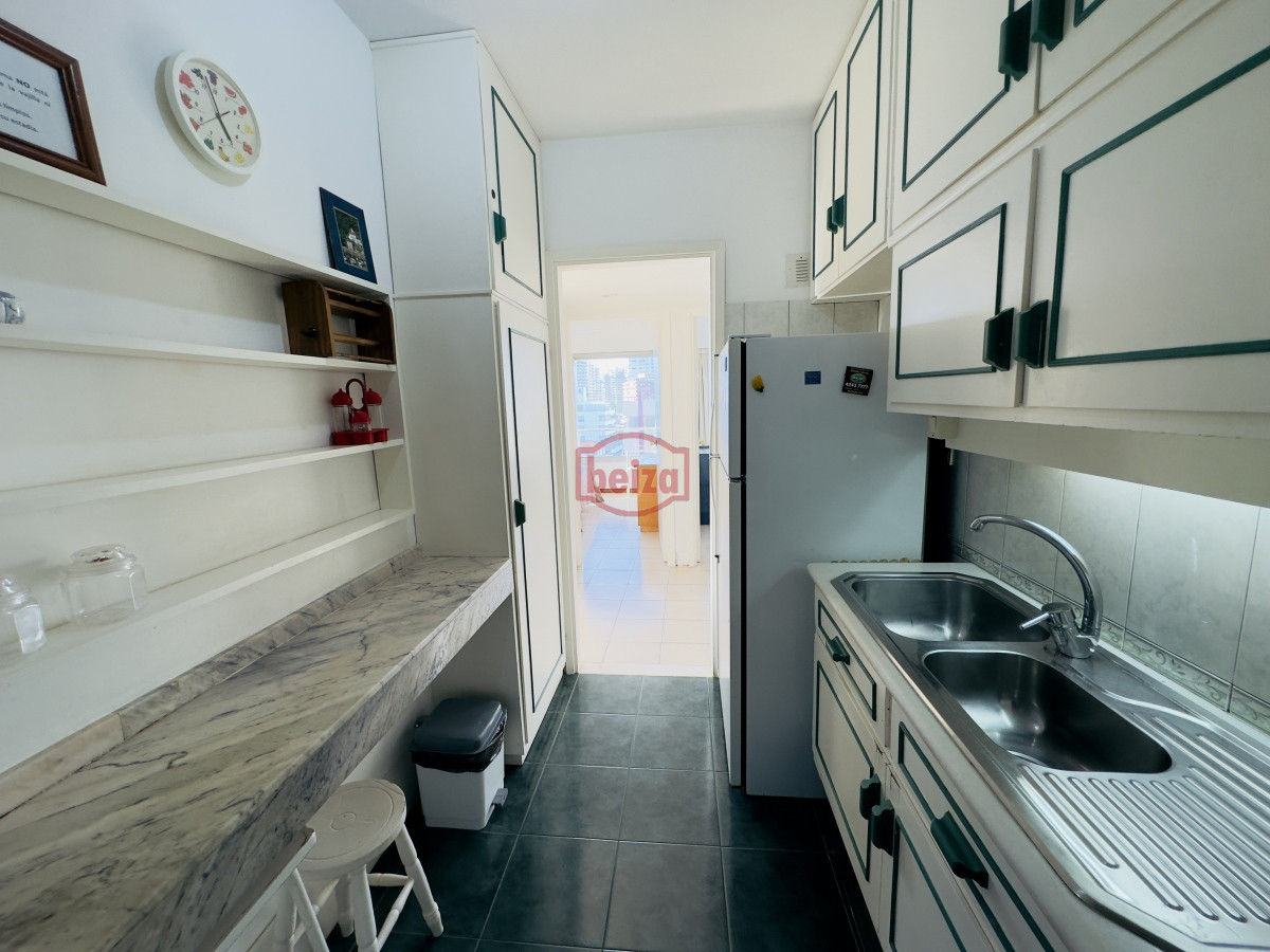 Apartamento ID.166013/Apartamento-a-metros-del-mar-y-cerca-de-todo - Apartamento en venta, dos dormitorios, 2 baños, peninsula.