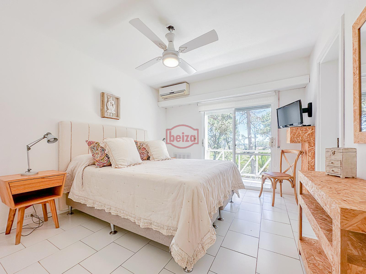 Apartamento ID.166837/GALA-TOWER-EN-VENTA-,-PUNTA-DEL-ESTE- - Apartamento en venta en primera linea de La Brava - Complejo Pinares de La Barra