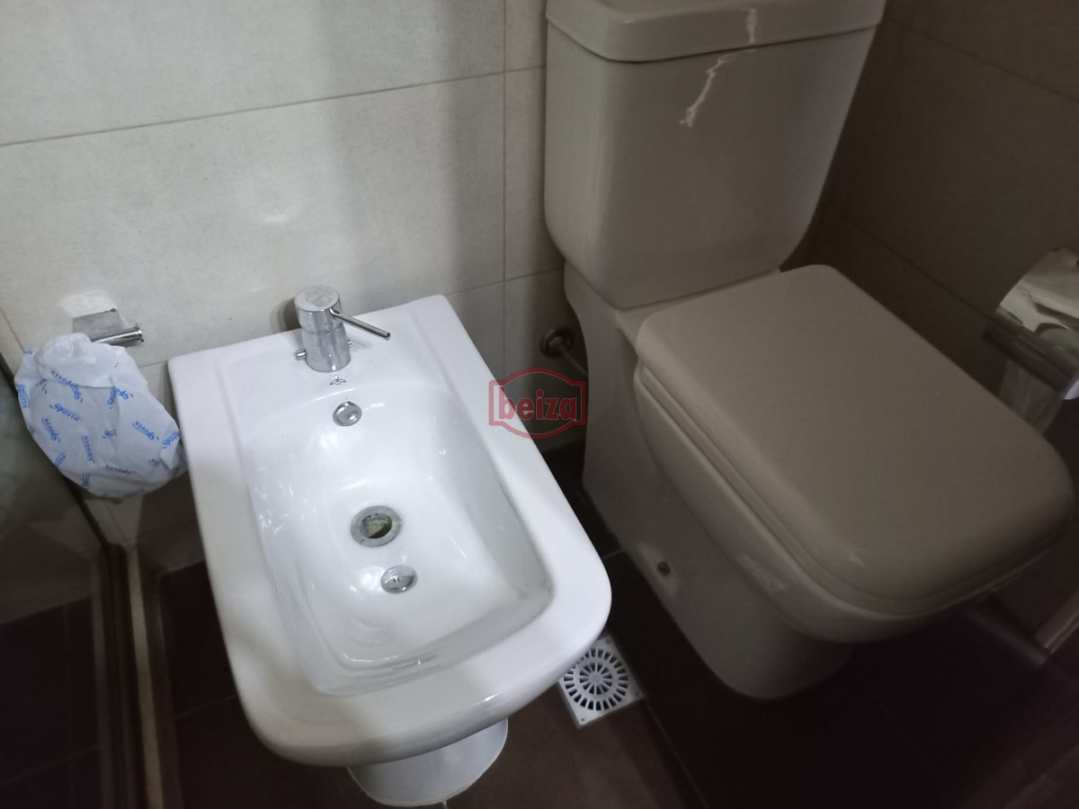 Apartamento ID.165419/Brava-,A-una-cuadra-de-la-Brava-3-dormit - Venta de apartamento de dos dormitorios en Punta del Este