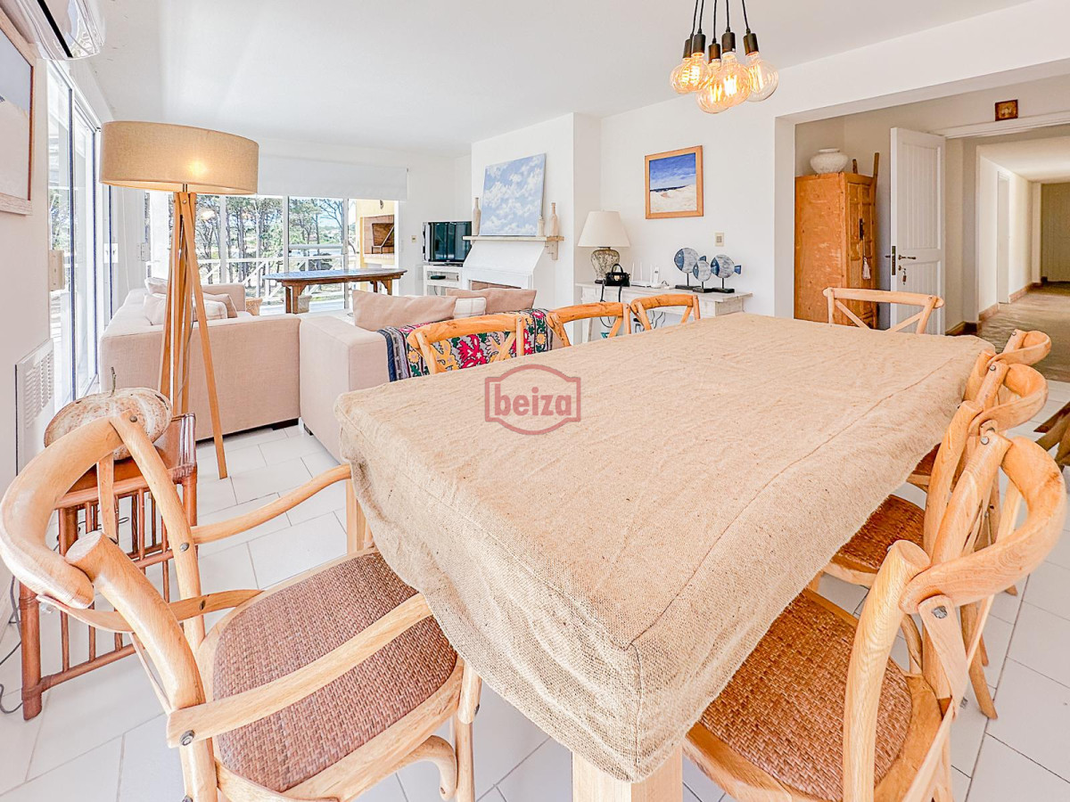 Apartamento ID.166837/GALA-TOWER-EN-VENTA-,-PUNTA-DEL-ESTE- - Apartamento en venta en primera linea de La Brava - Complejo Pinares de La Barra