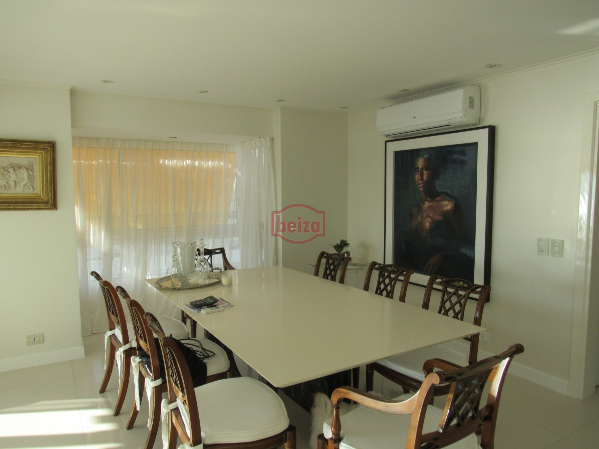Apartamento ID.165934 - Venta  Y alquiler de apartamento de 3 dormitorios en Punta del Este