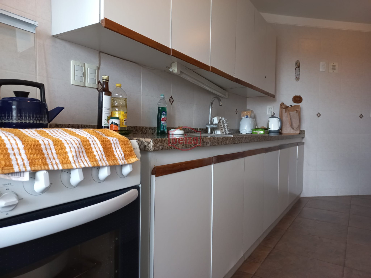Apartamento ID.165419/Brava-,A-una-cuadra-de-la-Brava-3-dormit - Venta de apartamento de dos dormitorios en Punta del Este