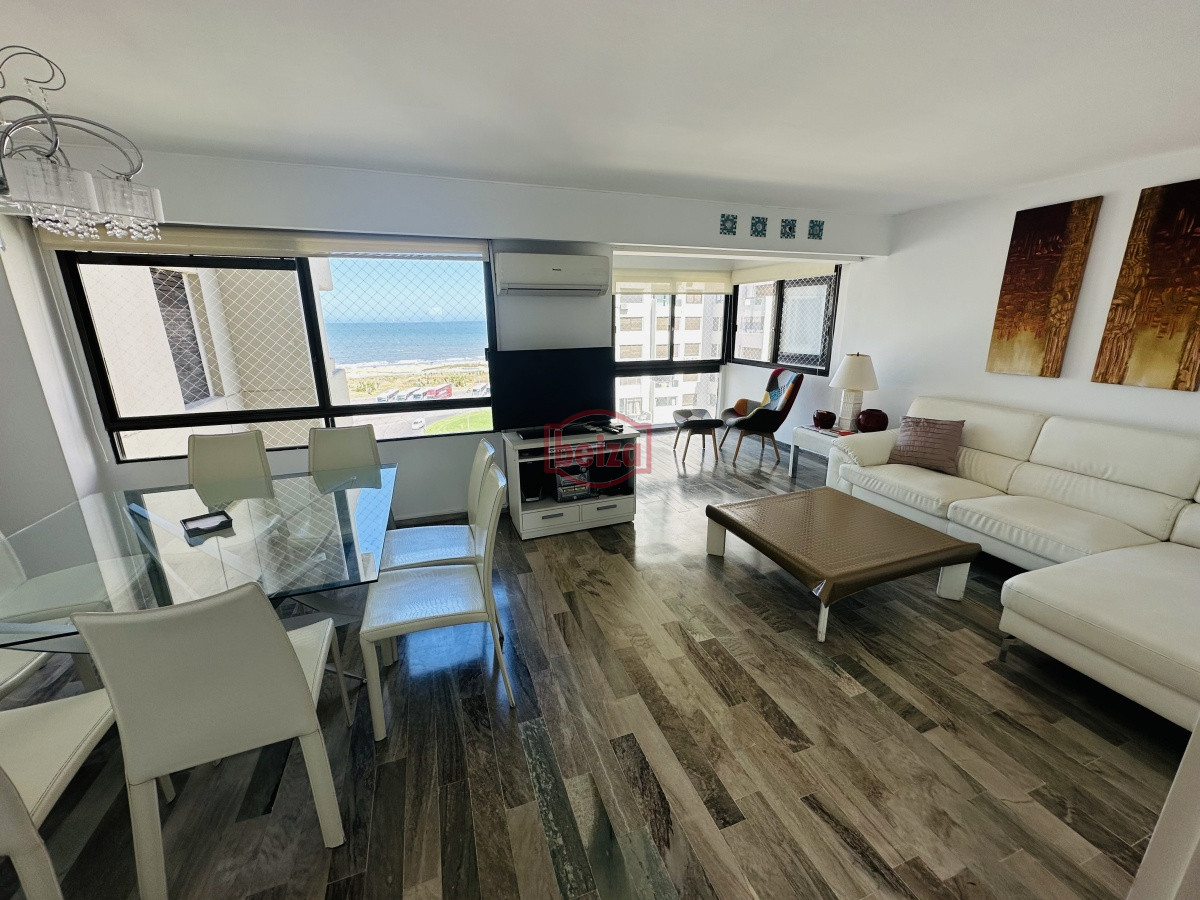 Apartamento ID.165963/Apartamento-en-venta-en-península - Apartamento frente al Mar en Playa Brava