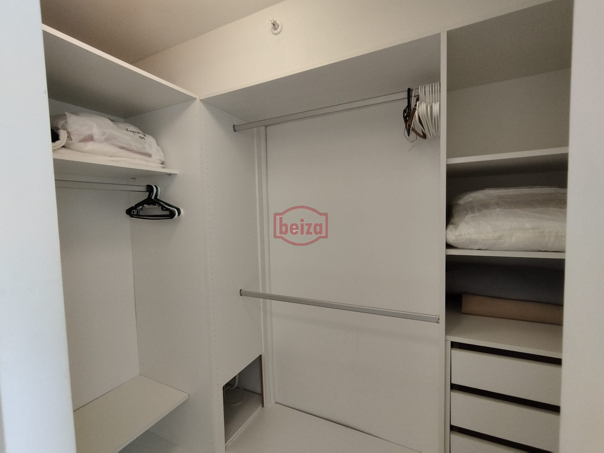 Apartamento ID.166998/Excelente-ubicacion-,-a-2-cuadras-mar -  Apartamento en venta en playa brava de Punta del Este