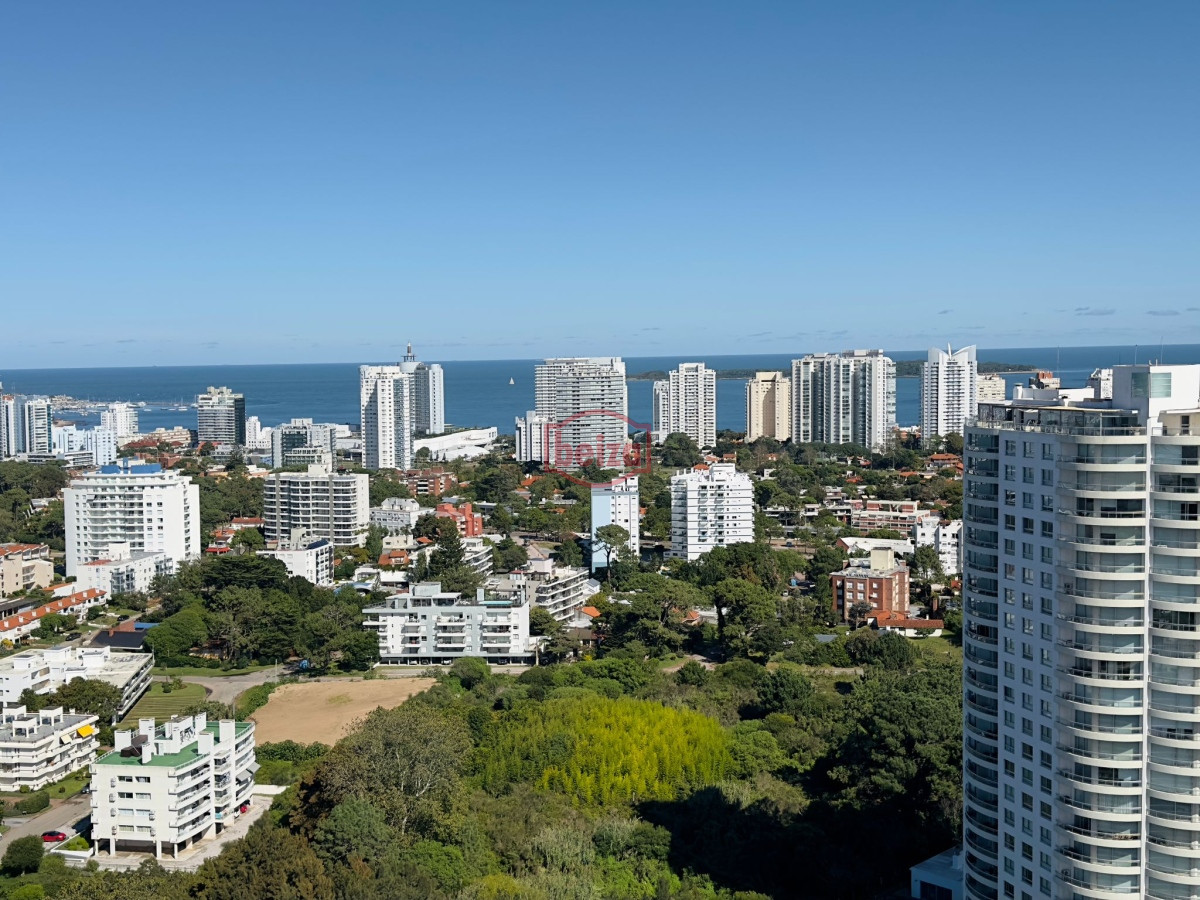 Apartamento ID.166245/Vende-excelente-departamento-3-dormitorios-en-Tunquelen-,-Playa-Mansa,-Punta-del-este - Penthouse en VENTA, 3 dormitorios en suite + Dependencia, vista 180°.