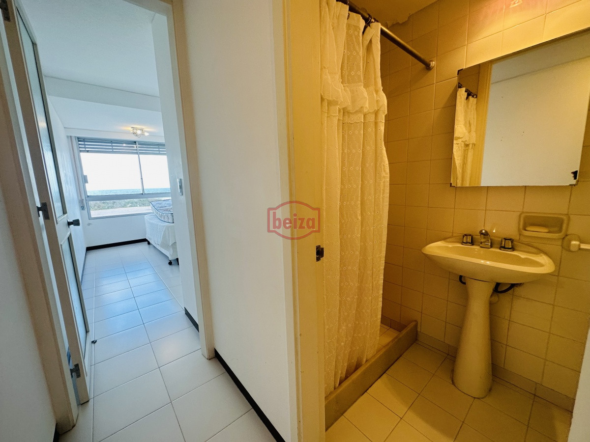 Apartamento ID.166024 - Apartamento de 3 dormitorios y dependencia de servicio en Punta del Este