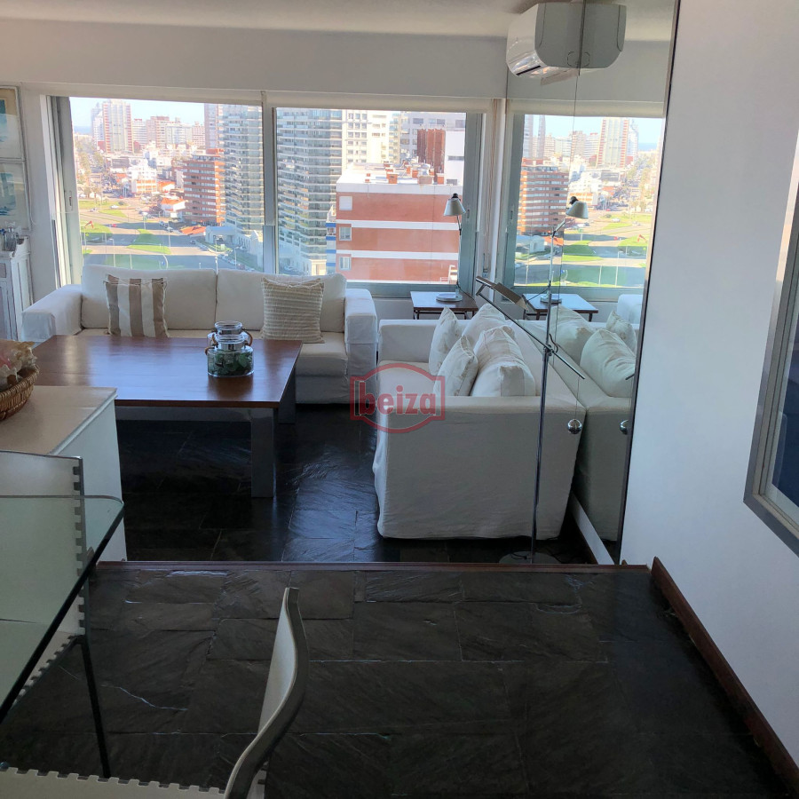 Apartamento ID.165290/ALQUILO-Apartamento-frente-PLAYA-BRAVA - Alquiler por temporada de apartamento de 3 dormitorios en Punta del Este
