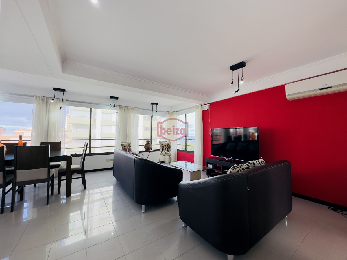 Apartamento ID.167012/Hermoso-apartamento-de-2-dormitorios-y-2-baños - Apartamento en venta, 3 dormitorios, vista al mar, primera linea, playa mansa.