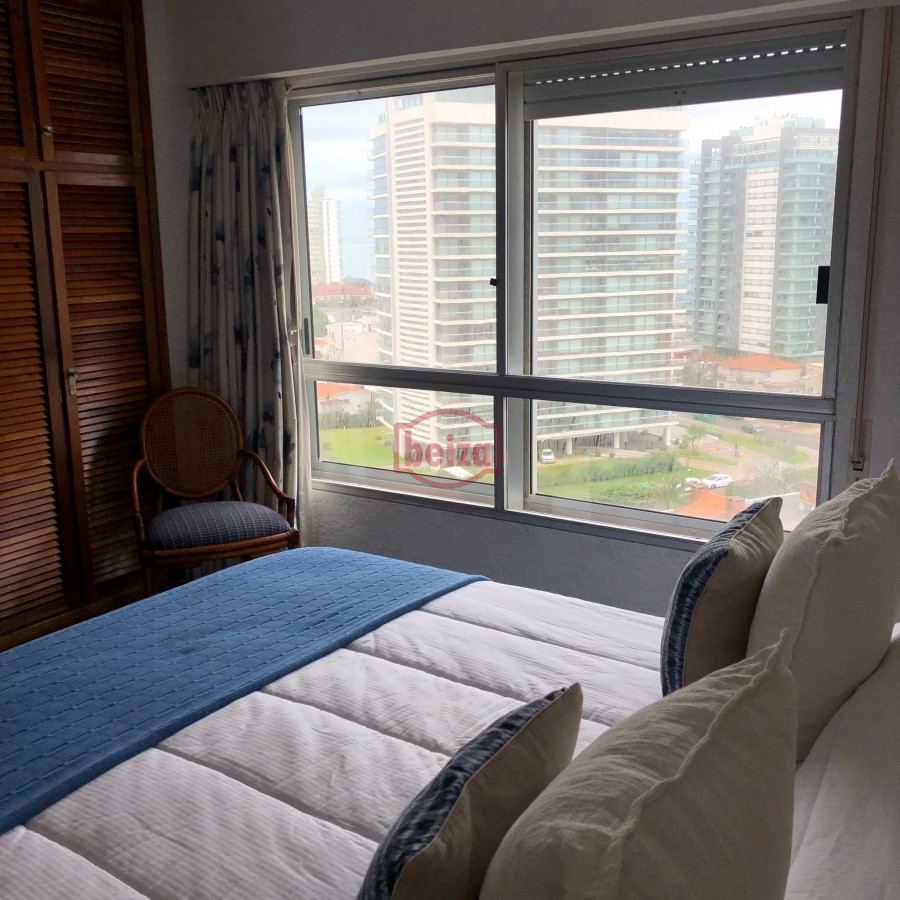 Apartamento ID.166427/ALQUILER-DE-APARTAMENTO-SOBRE-PLAYA-MANSA - APARTAMENTO en alquiler DE 3 DORMITORIOS EN PUNTA DEL ESTE