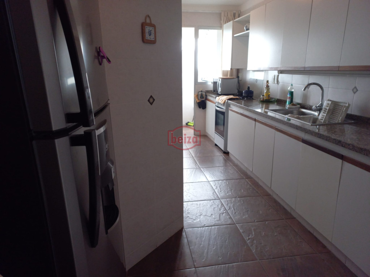 Apartamento ID.165419/Brava-,A-una-cuadra-de-la-Brava-3-dormit - Venta de apartamento de dos dormitorios en Punta del Este