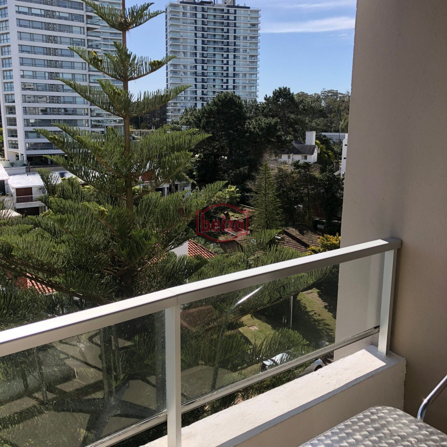 Apartamento ID.165377/puerto-alquiler-3-dormitorios-y-dependencia-de-servicio - Alquiler de apartamento de dos dormitorios en Punta del Este