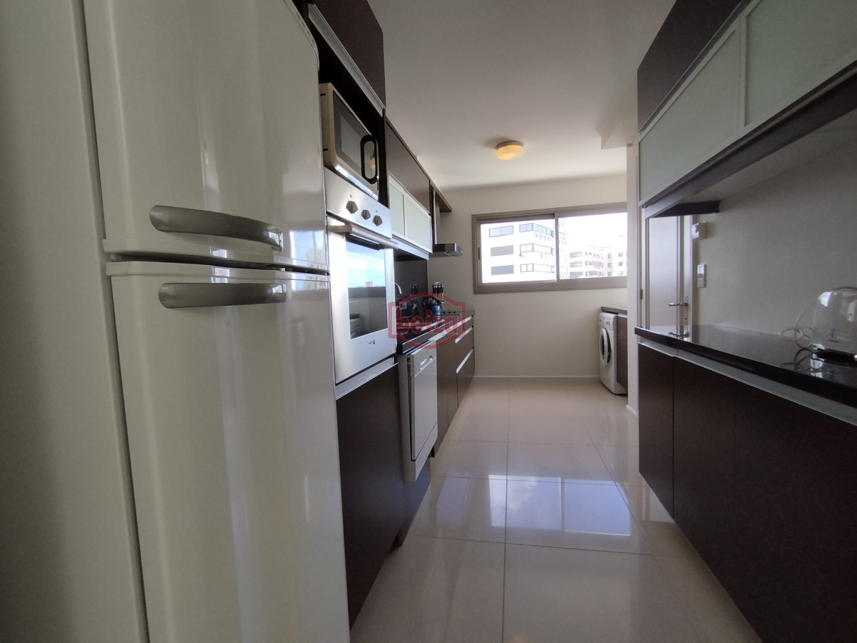 Apartamento ID.166998/Excelente-ubicacion-,-a-2-cuadras-mar -  Apartamento en venta en playa brava de Punta del Este