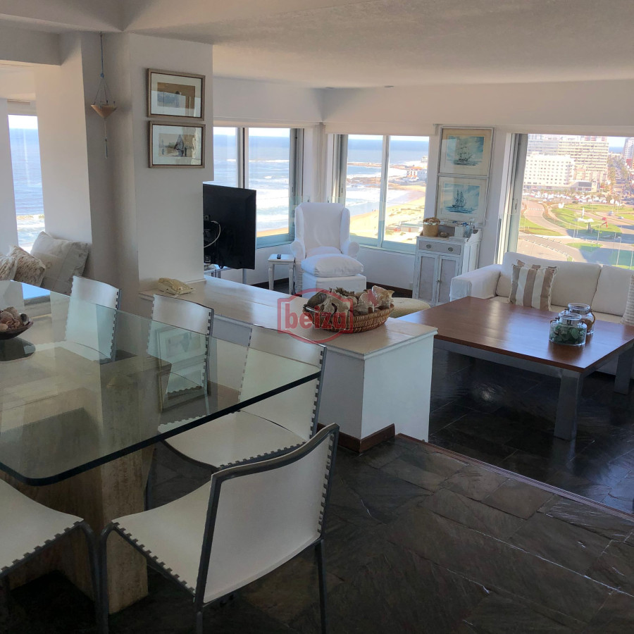 Apartamento ID.165290/ALQUILO-Apartamento-frente-PLAYA-BRAVA - Alquiler por temporada de apartamento de 3 dormitorios en Punta del Este