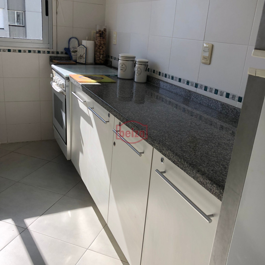 Apartamento ID.165290/ALQUILO-Apartamento-frente-PLAYA-BRAVA - Alquiler por temporada de apartamento de 3 dormitorios en Punta del Este