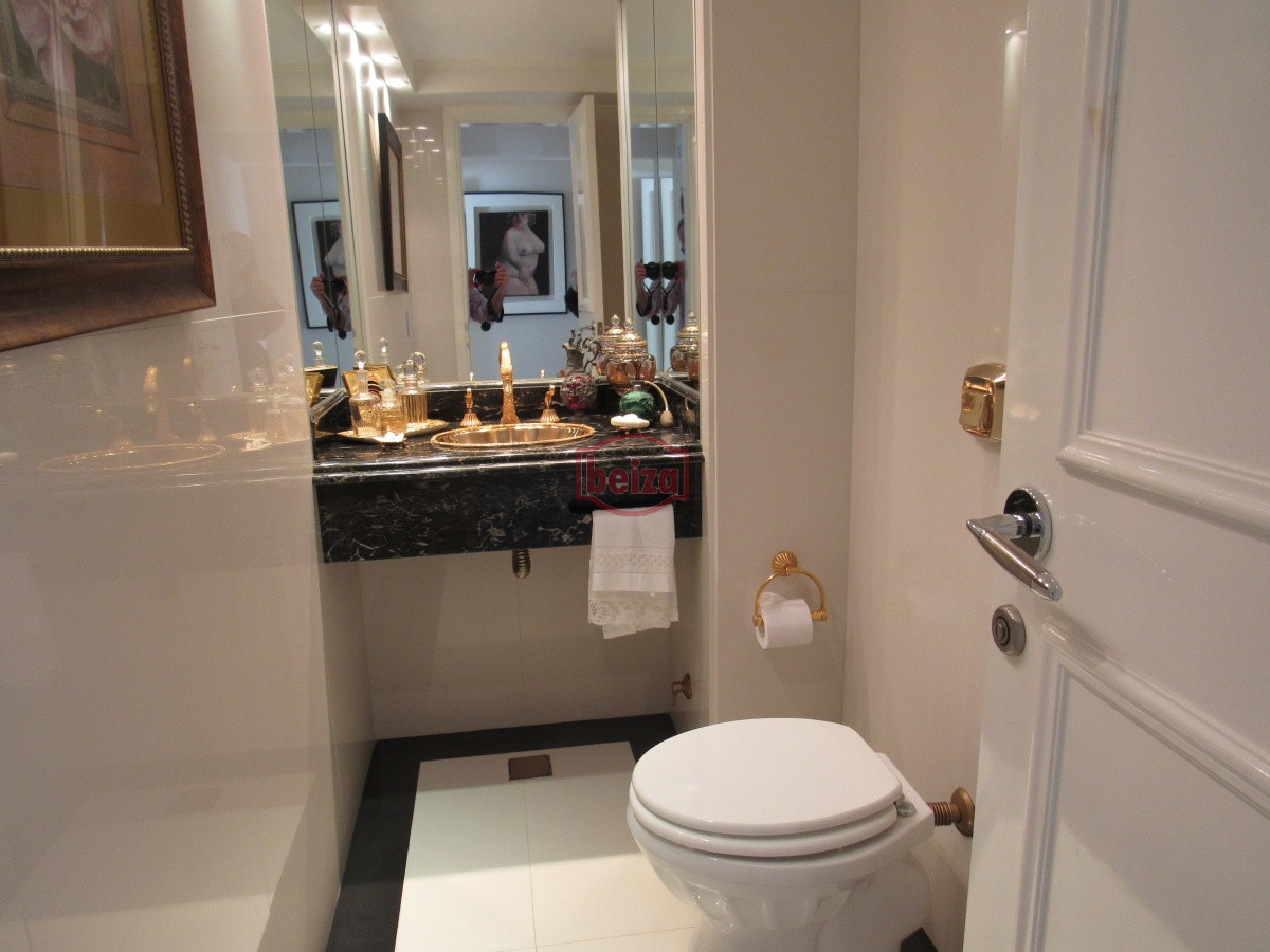 Apartamento ID.165934 - Venta  Y alquiler de apartamento de 3 dormitorios en Punta del Este