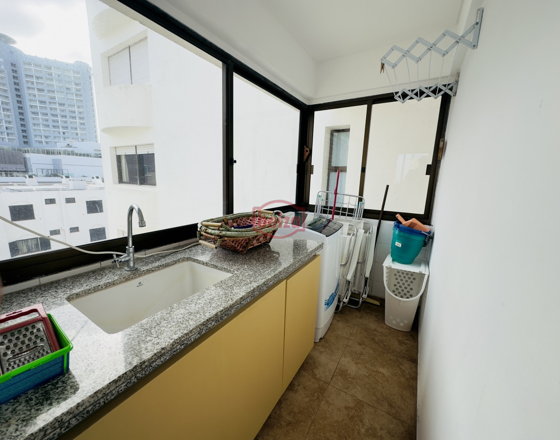 Apartamento ID.167012/Hermoso-apartamento-de-2-dormitorios-y-2-baños - Apartamento en venta, 3 dormitorios, vista al mar, primera linea, playa mansa.
