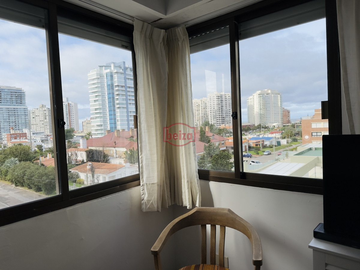 Apartamento ID.167012/Hermoso-apartamento-de-2-dormitorios-y-2-baños - Apartamento en venta, 3 dormitorios, vista al mar, primera linea, playa mansa.