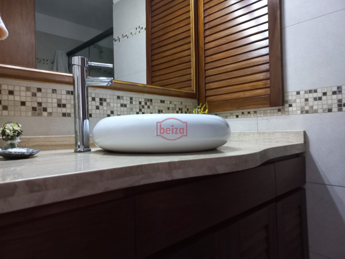 Apartamento ID.165419/Brava-,A-una-cuadra-de-la-Brava-3-dormit - Venta de apartamento de dos dormitorios en Punta del Este
