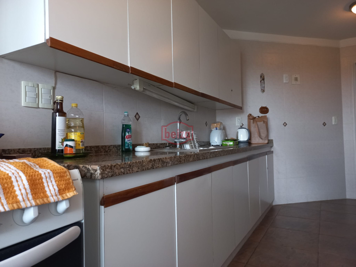 Apartamento ID.165419/Brava-,A-una-cuadra-de-la-Brava-3-dormit - Venta de apartamento de dos dormitorios en Punta del Este