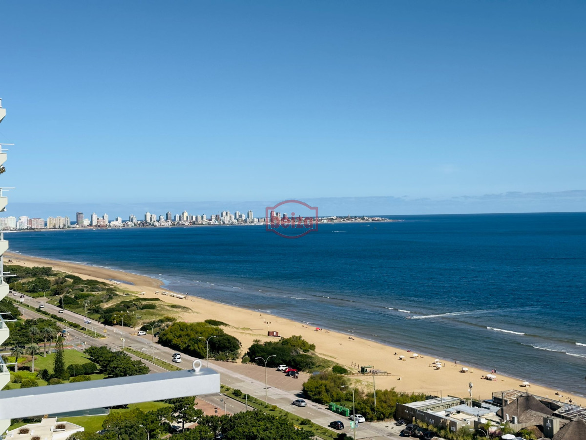 Apartamento ID.165976/Venta-de-apartamento-en-Peninsula,-sobre-el-mar,-Punta-del-Este.- - apartamento en venta y alquiler en playa mansa