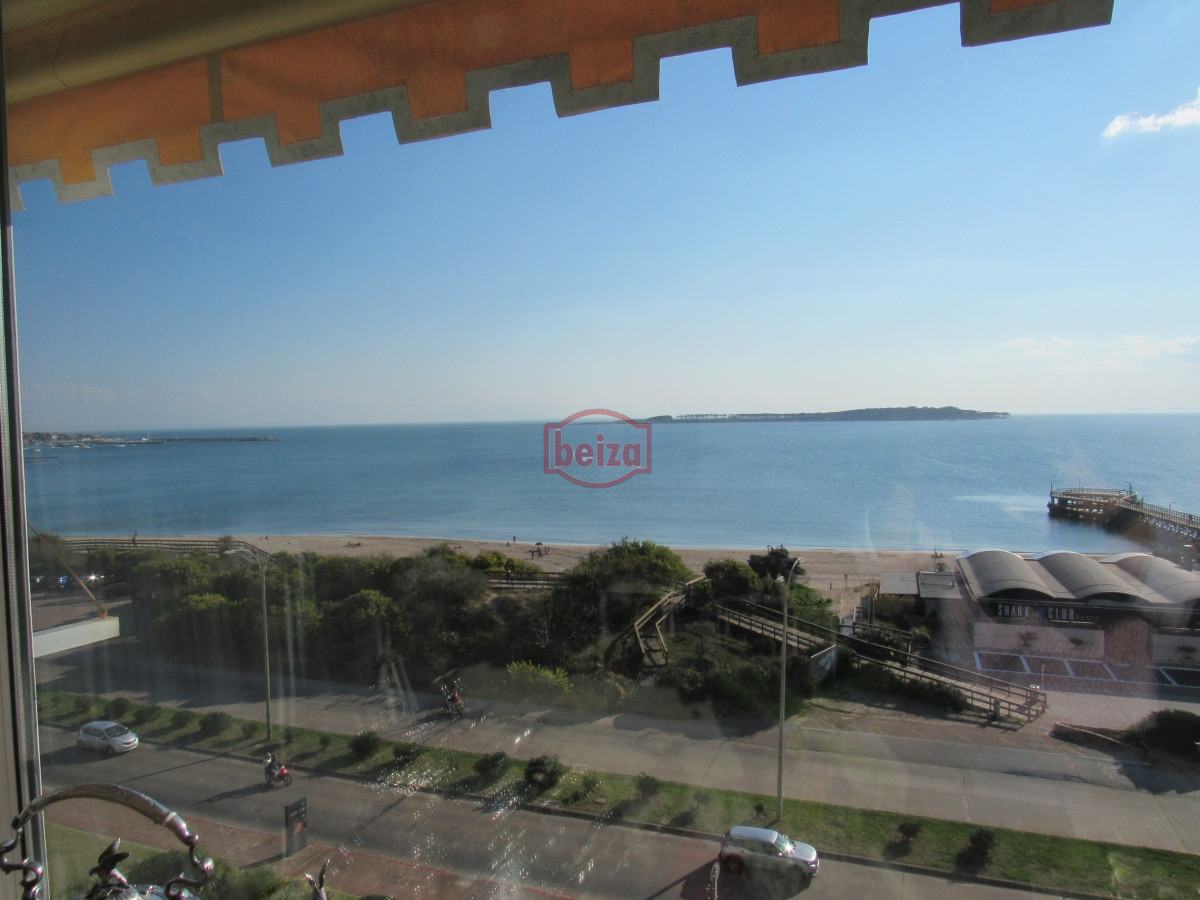 Apartamento ID.165934 - Venta  Y alquiler de apartamento de 3 dormitorios en Punta del Este