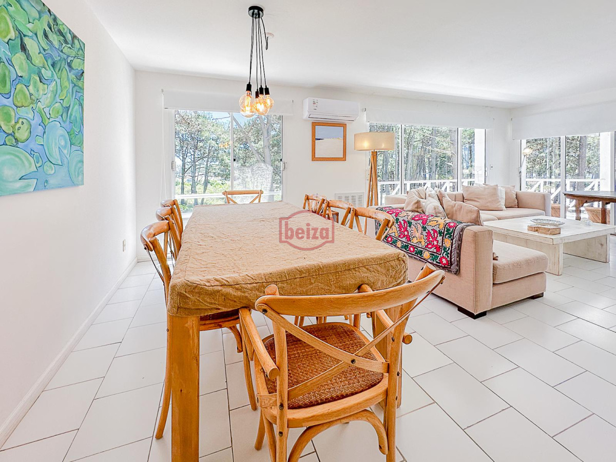 Apartamento ID.166837/GALA-TOWER-EN-VENTA-,-PUNTA-DEL-ESTE- - Apartamento en venta en primera linea de La Brava - Complejo Pinares de La Barra