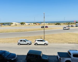 Venta de apartamento, primera linea de la playa brava