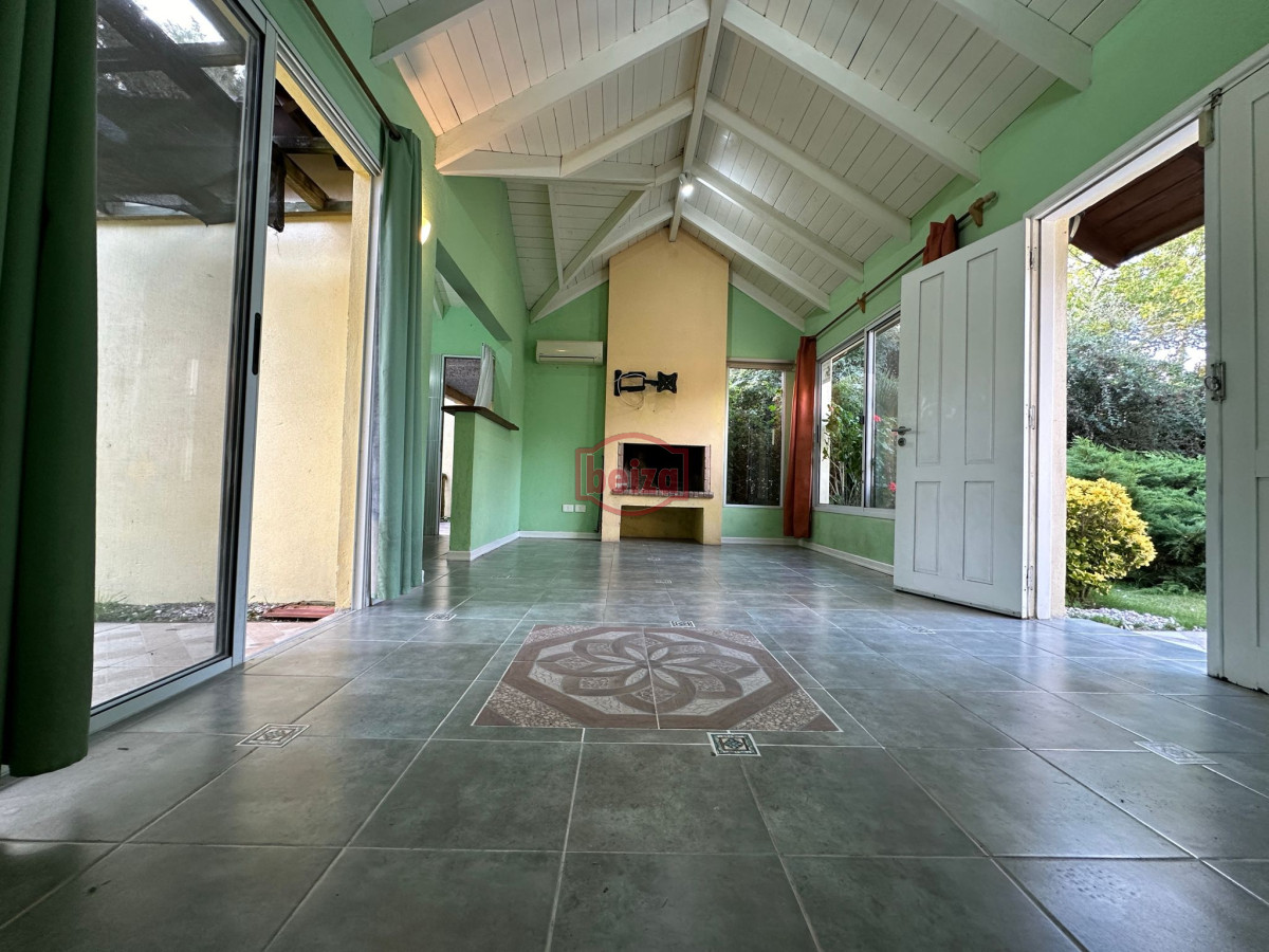 Casa ID.166599/Corazon-de-San-Rafael,-excelente-ubicacion - Alquiler y venta de casa de 2 dormitorios en Punta del Este