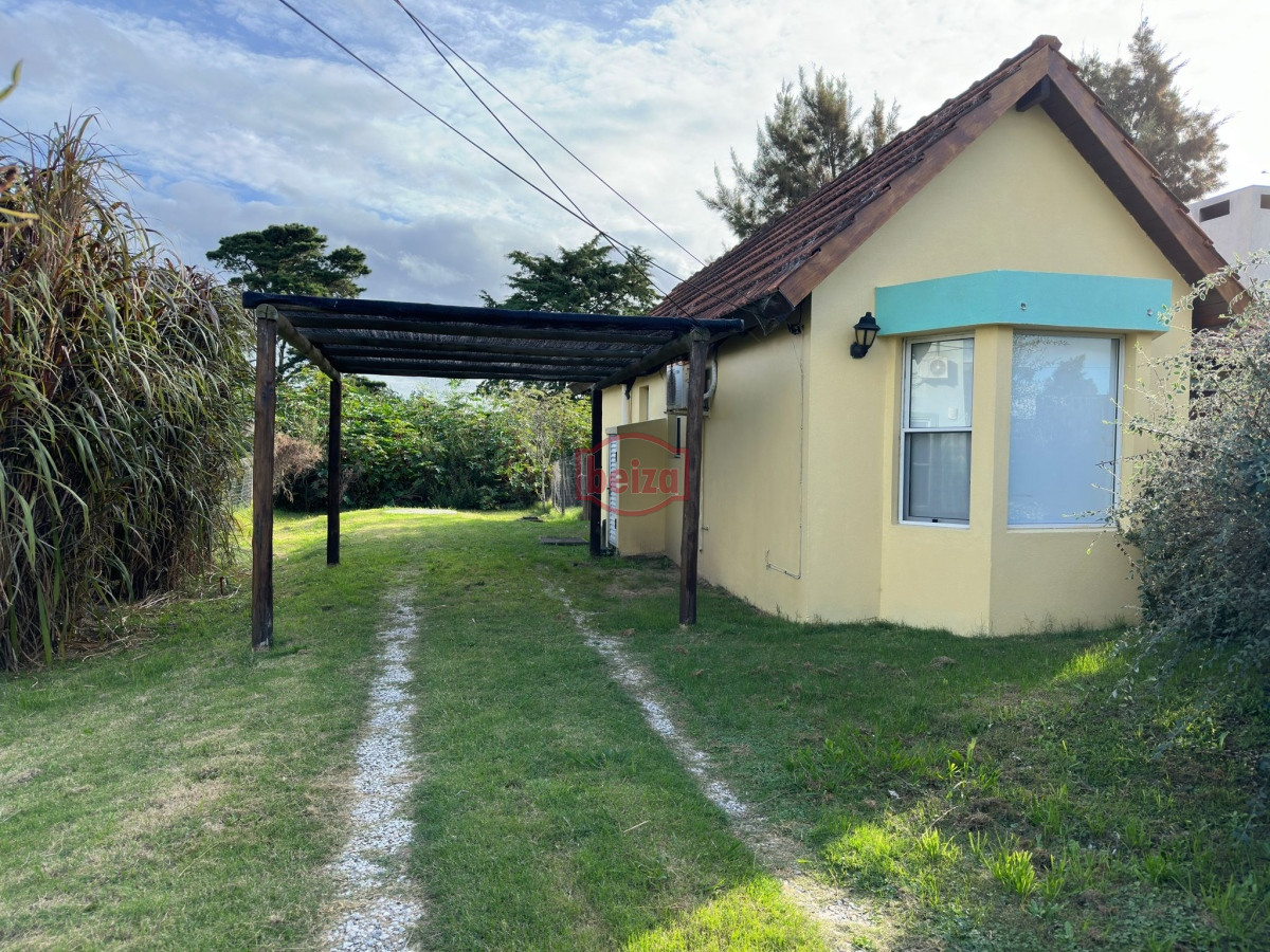 Casa ID.166599/Corazon-de-San-Rafael,-excelente-ubicacion - Alquiler y venta de casa de 2 dormitorios en Punta del Este