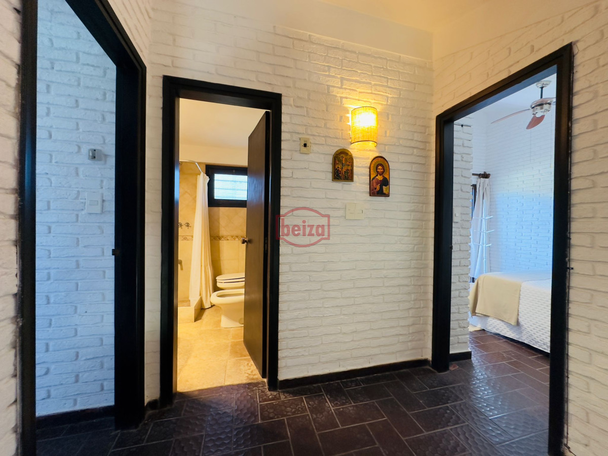 Casa ID.165875 - Alquiler de casa de 4 dormitorios y dep en Punta del Este