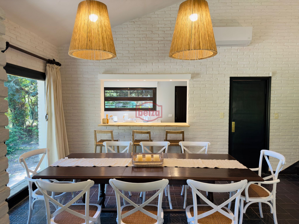 Casa ID.165875 - Alquiler de casa de 4 dormitorios y dep en Punta del Este