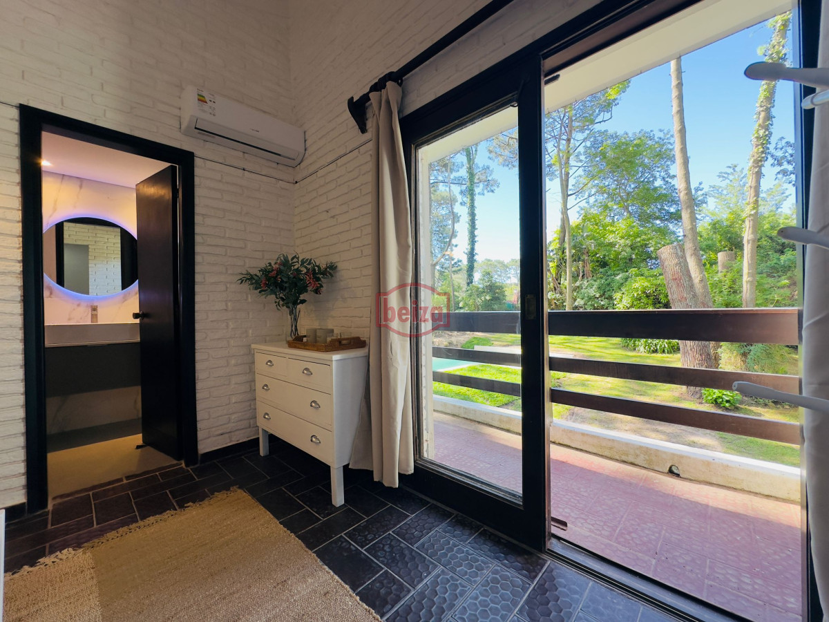Casa ID.165875 - Alquiler de casa de 4 dormitorios y dep en Punta del Este