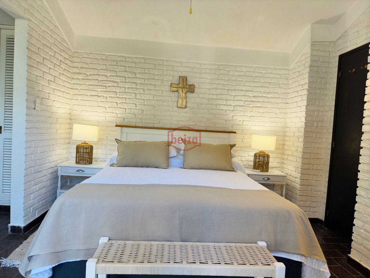Casa ID.165875 - Alquiler de casa de 4 dormitorios y dep en Punta del Este