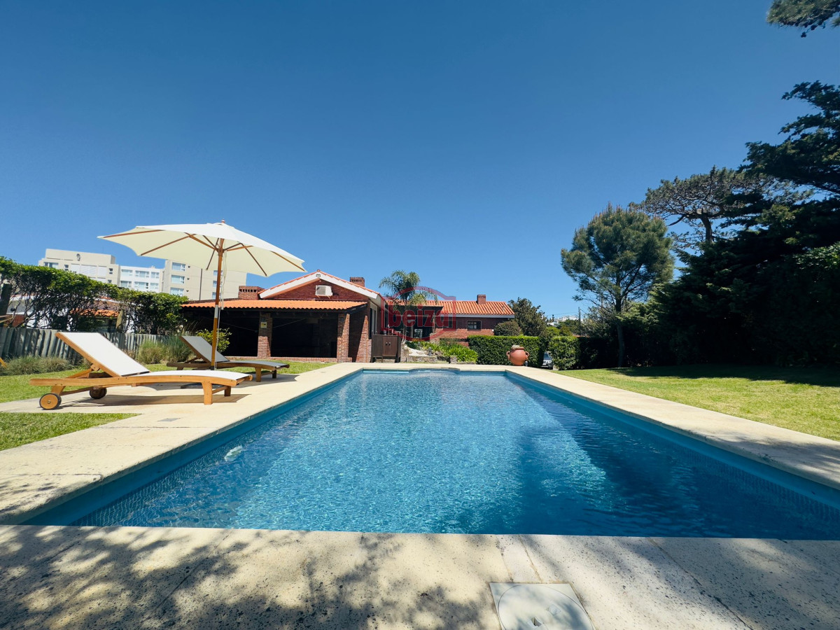 Casa ID.165968 - alquiler de casa con Piscina y vista al mar