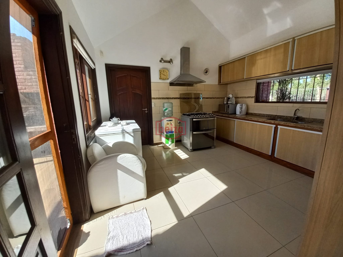 Casa ID.165979/Venta-de-Casa-4-dormitorios-en-Portezuelo,-Punta-del-Este. - Casa de 4 dormitorios en venta en Punta del Este