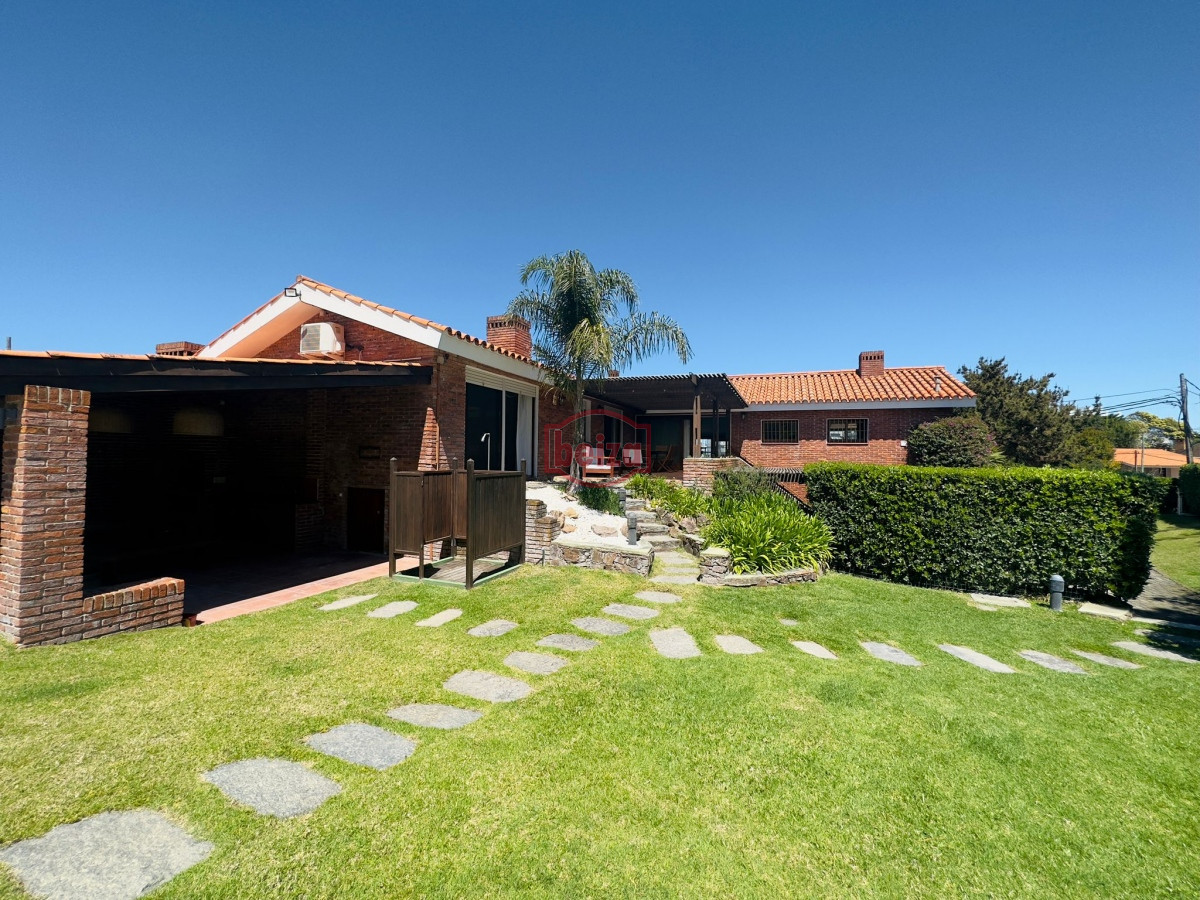 Casa ID.165968 - alquiler de casa con Piscina y vista al mar