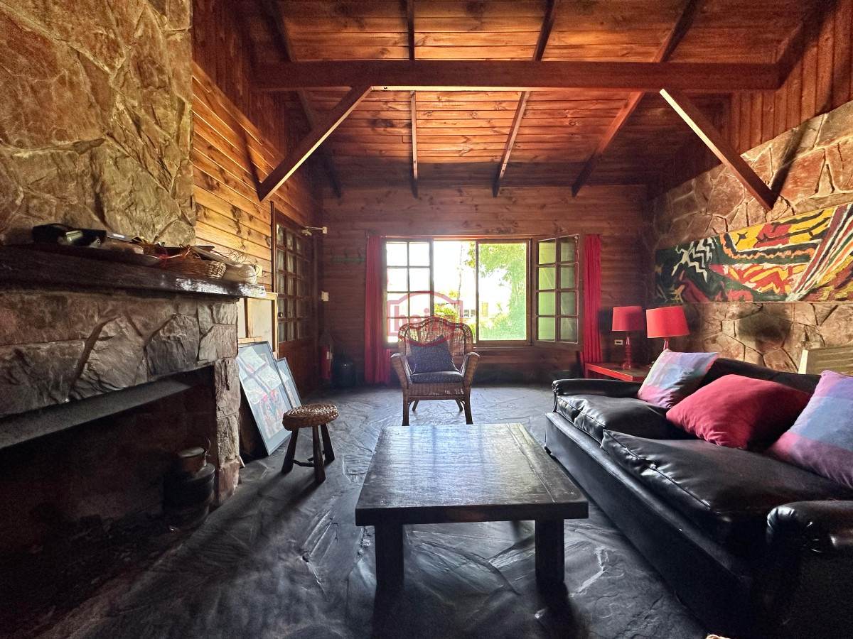 Casa ID.166598/Casa-en-venta-en-PUNTA-DEL-ESTE-zona-PINARES - Corazon de San Rafael, excelente ubicacion