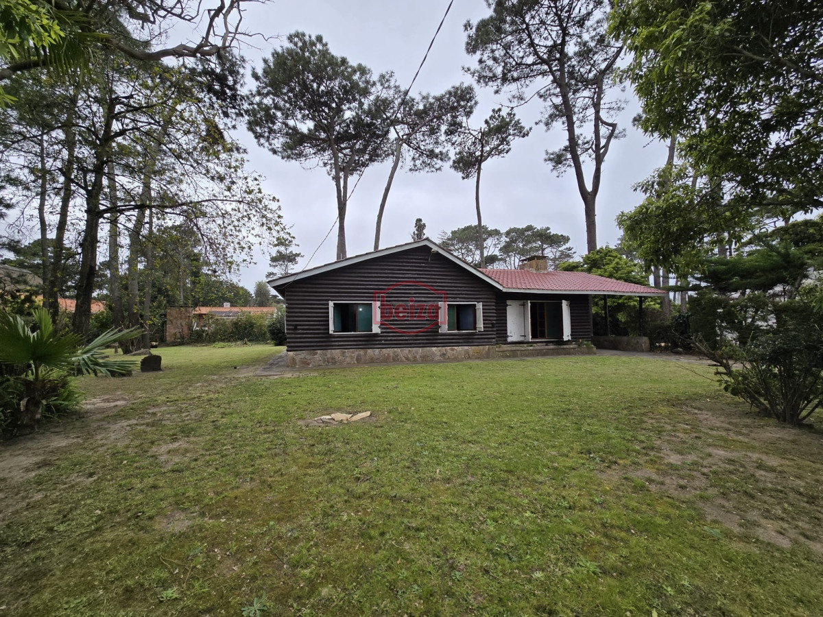 Casa ID.166598/Casa-en-venta-en-PUNTA-DEL-ESTE-zona-PINARES - Corazon de San Rafael, excelente ubicacion