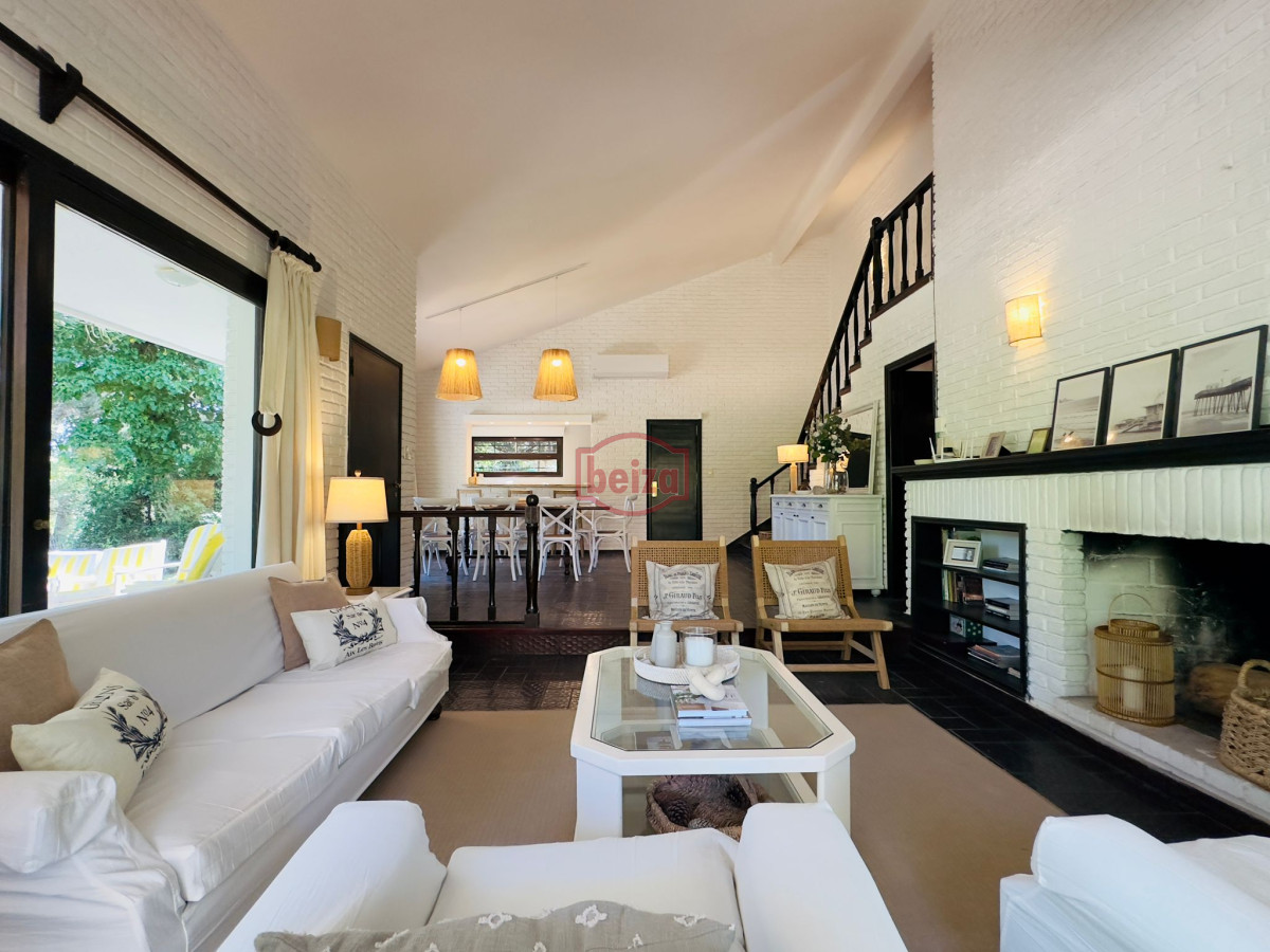 Casa ID.165875 - Alquiler de casa de 4 dormitorios y dep en Punta del Este