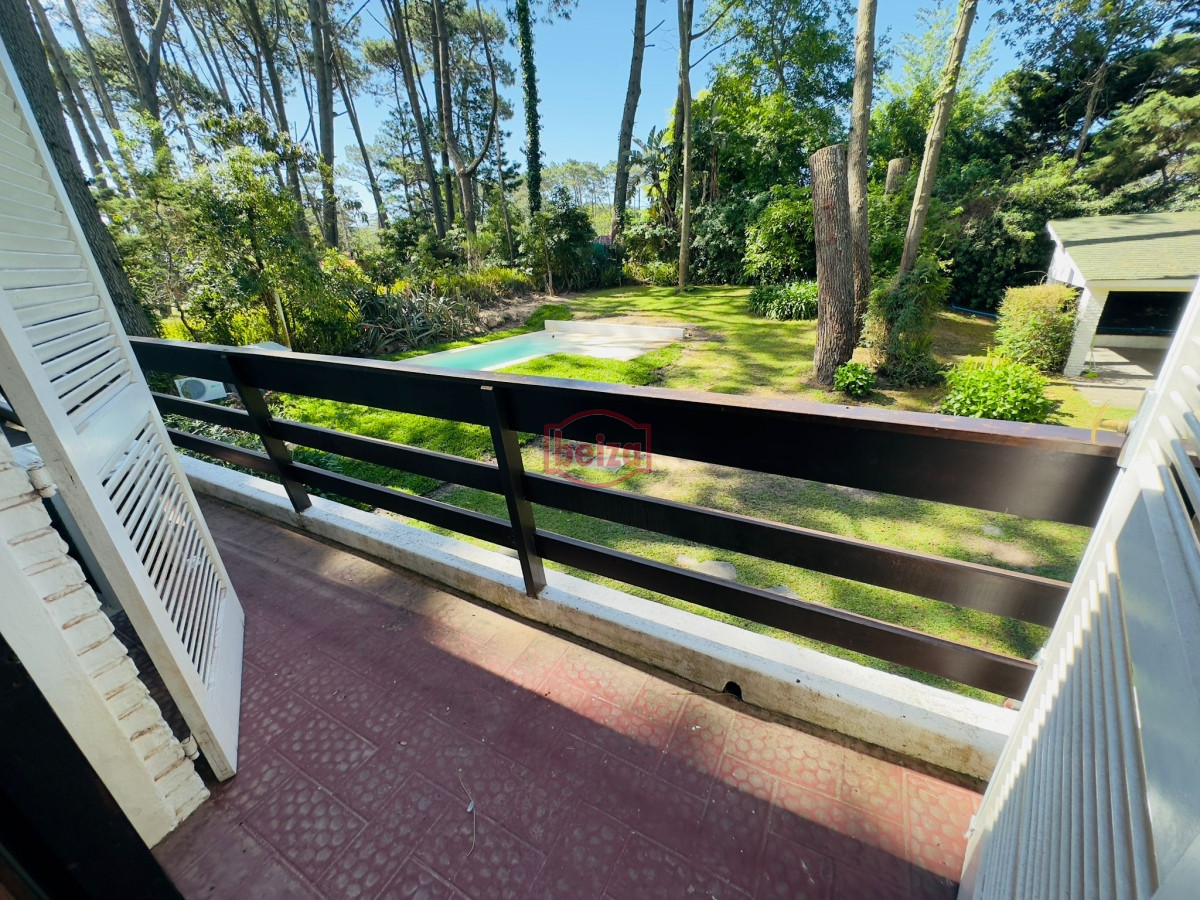 Casa ID.165875 - Alquiler de casa de 4 dormitorios y dep en Punta del Este