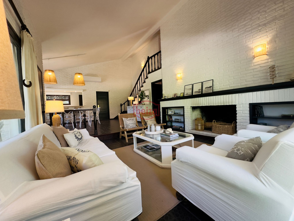 Casa ID.165875 - Alquiler de casa de 4 dormitorios y dep en Punta del Este