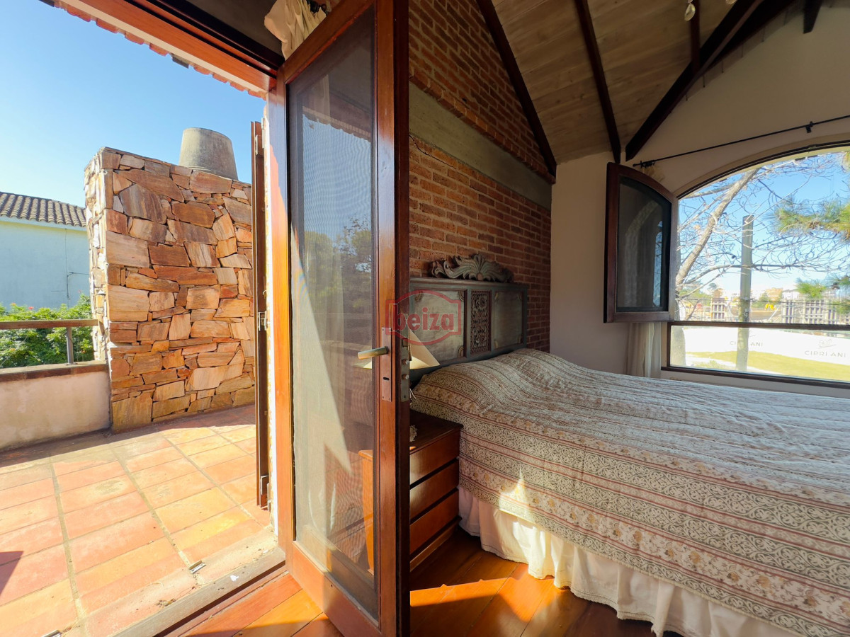 Casa ID.166094 - Casa de 4 dormitorios en venta en Punta del Este