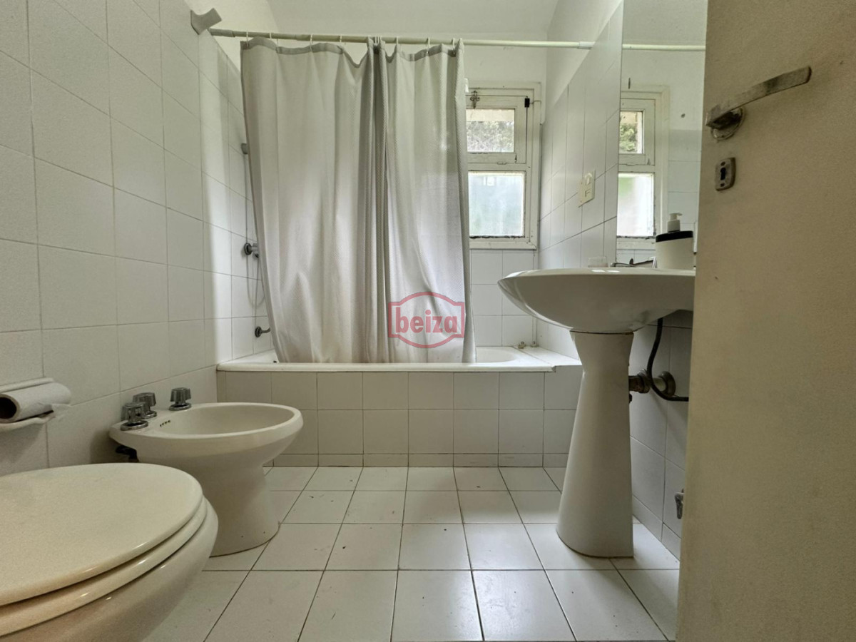 Casa ID.167155/Venta-Casa-en-Montevideo - Casa de 3 dormitorios en venta en Cantegril